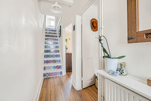 Entrance Hall- click for photo gallery